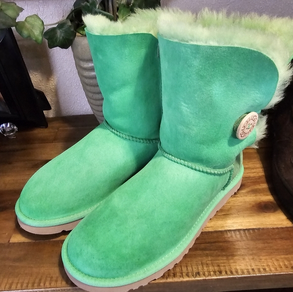 Rare UGG Australian bailey button  boot Chestnut color Everglade women's size 7 - Picture 2 of 10